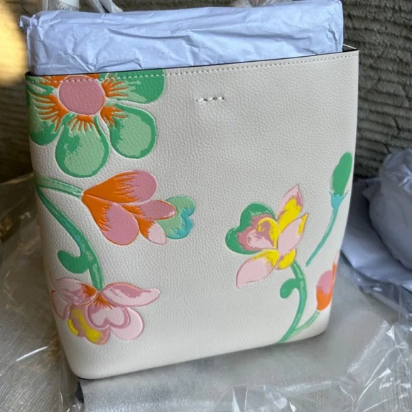 COACH LARGE Town Bucket Bag With Dreamy Land Floral Print BRAND NEW WITH TAGS - Picture 10 of 11